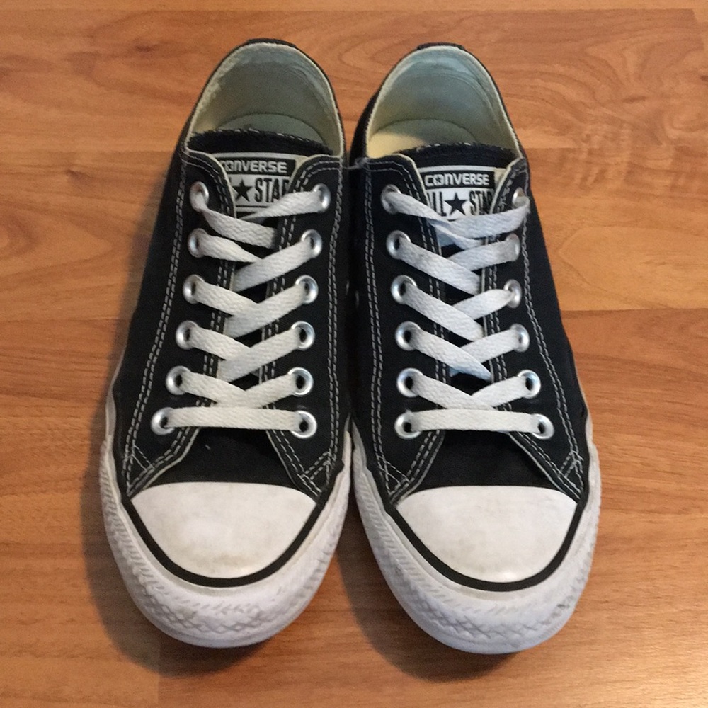 Low Top Black Converse